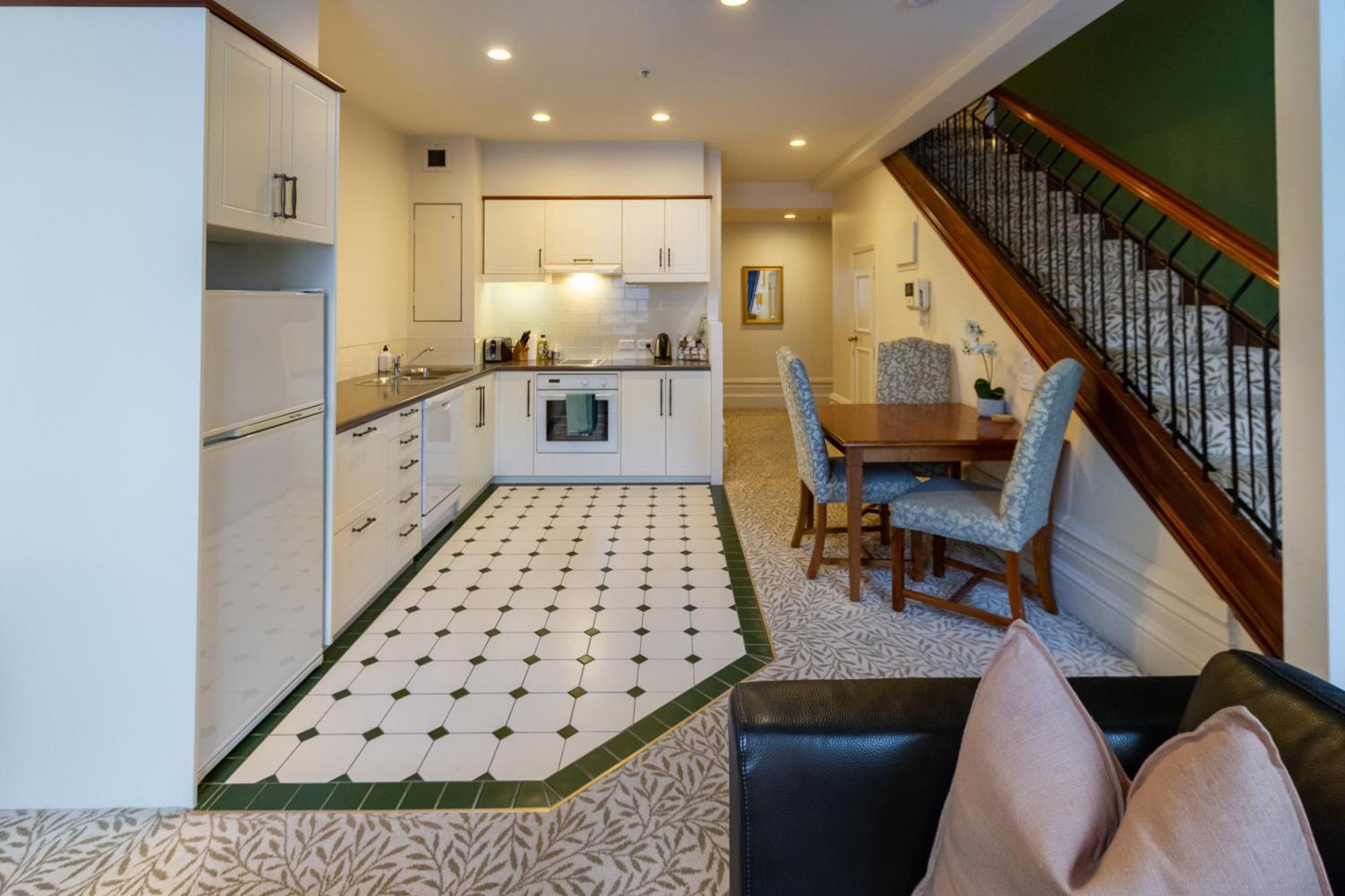 Beauty In The Cbd - 1Bed Free Parking Pool Christchurch Exterior foto